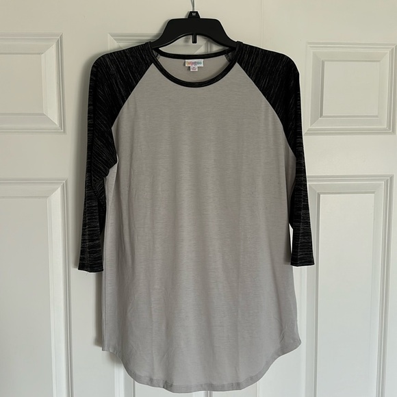 LulaRoe Randy - Picture 1 of 4